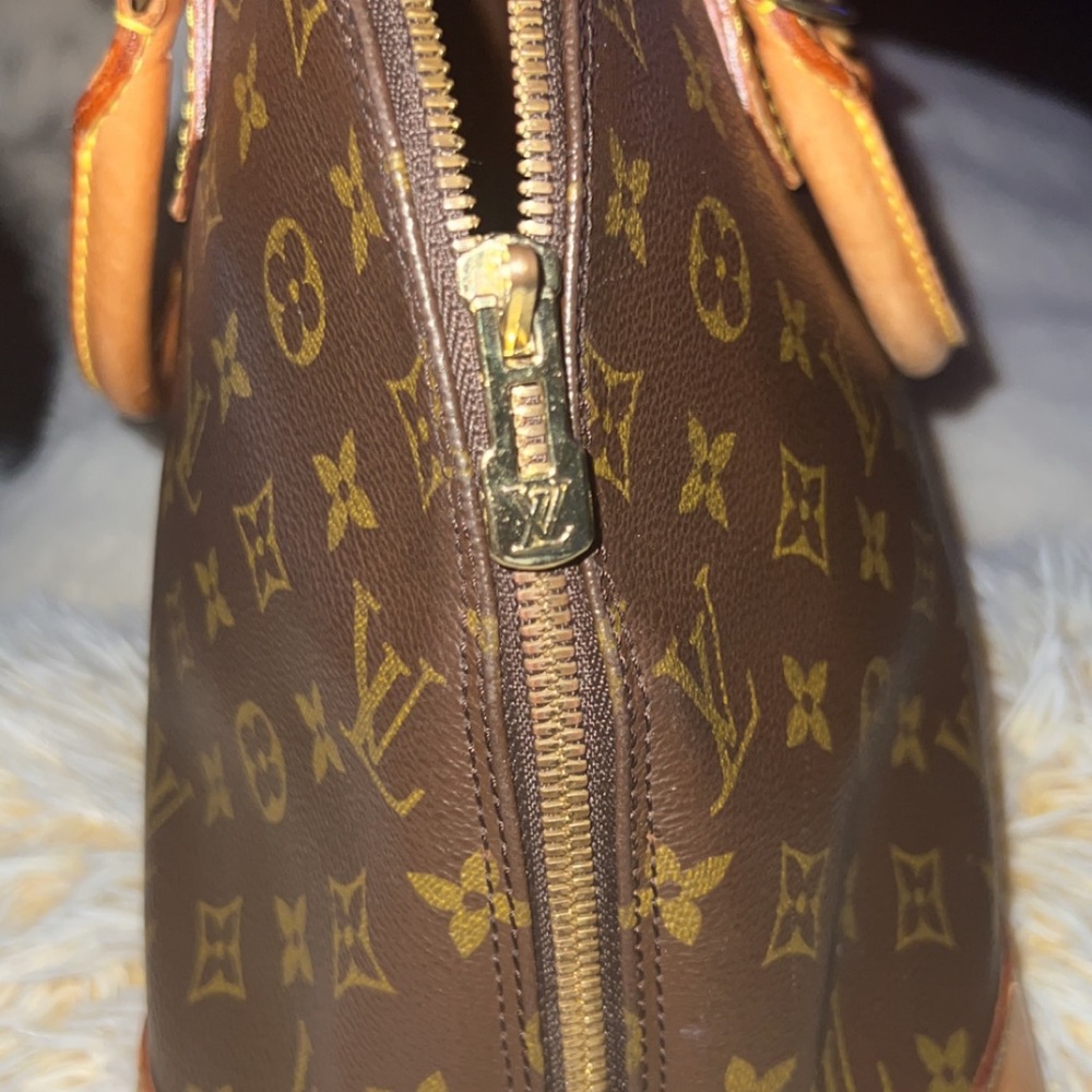 Lv Monogram Alma. Serial / Date Code: Ba0946 - image 3
